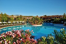 MClub Acacia Resort