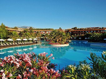 MClub Acacia Resort