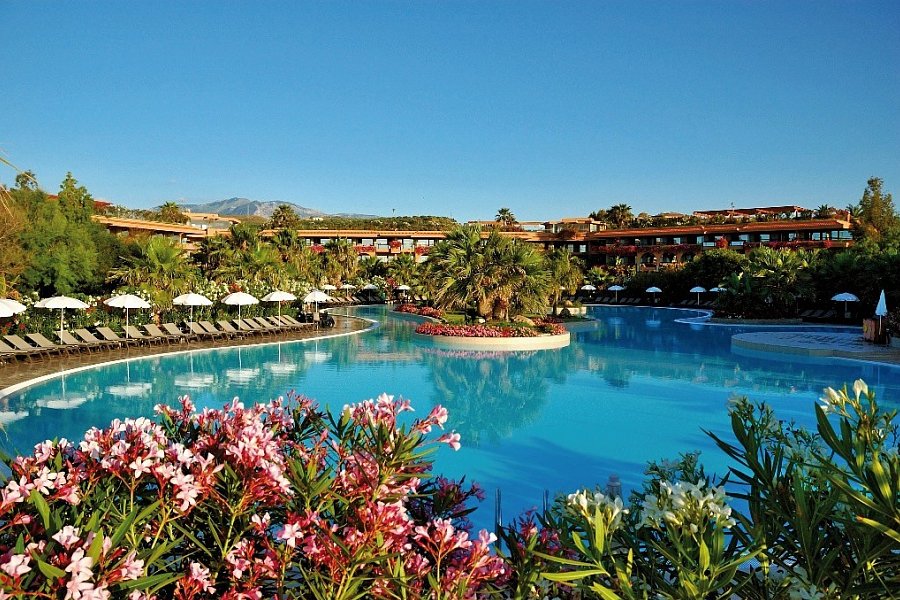 MClub Acacia Resort