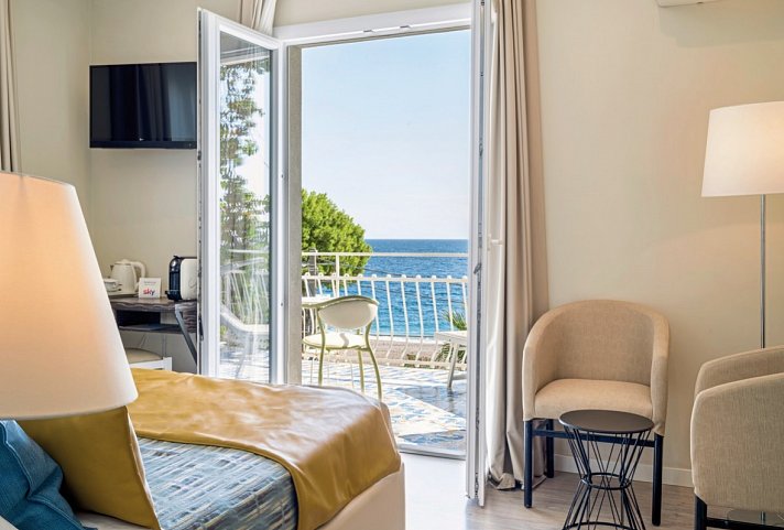 Rivage Taormina - Wohnbeispiel Doppelzimmer Deluxe Meerblick (Zimmercodierung DDM)