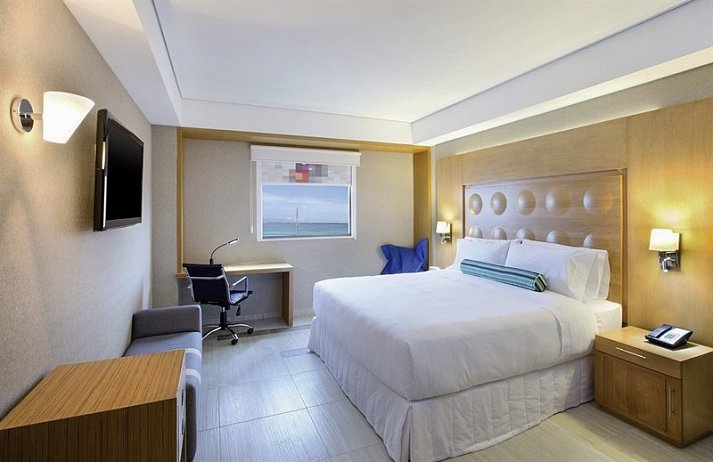 Aloft Cancun