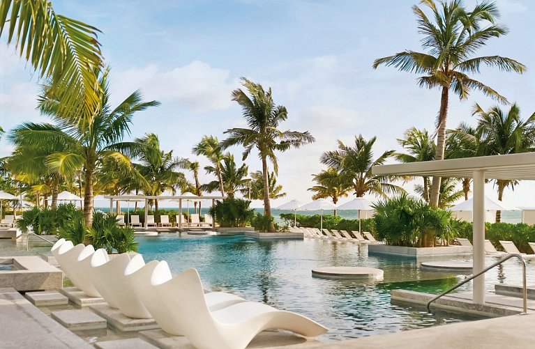 SLS Playa Mujeres