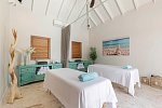 Dolphin Suites