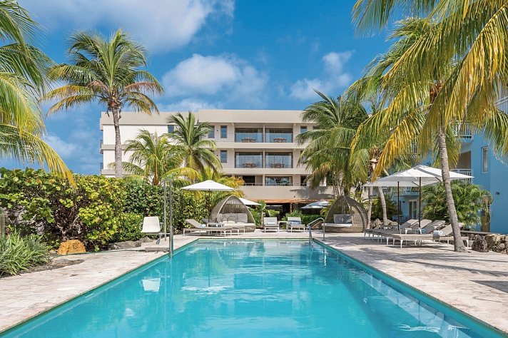 Dolphin Suites