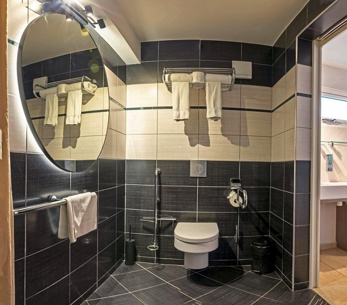 Dolphin Suites