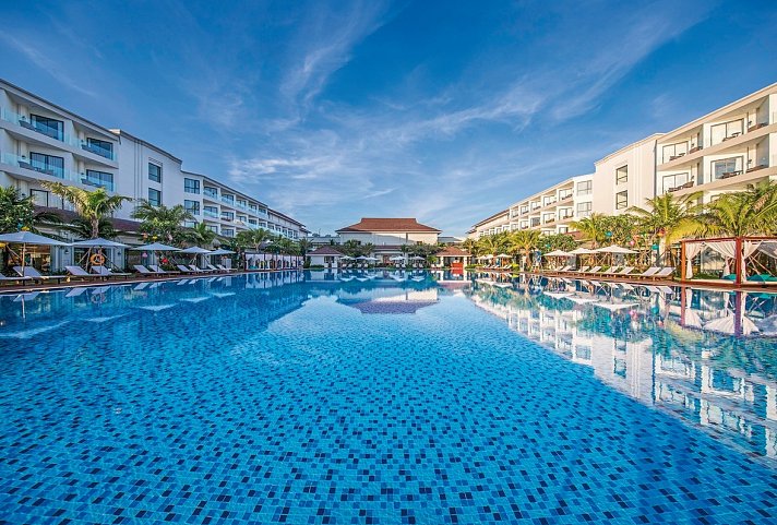 Renaissance Danang Hoi An Resort & Spa