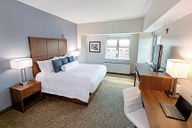 Kellogg Conference Hotel - Wohnbeispiel Standard Room 1 King Bed (Zimmercodierung UG2)