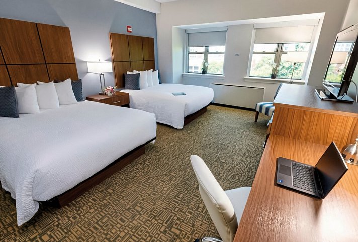 Kellogg Conference Hotel - Wohnbeispiel Standard Room 2 Queen Beds (Zimmercodierung UG4)