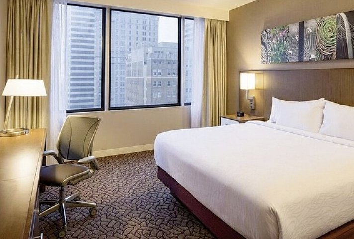 Hilton Garden Inn Downtown Dallas - Wohnbeispiel Standard Room 1 Bed (Zimmercodierung UG1)