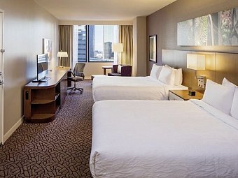 Hilton Garden Inn Downtown Dallas - Wohnbeispiel Standard Room 2 Beds (Zimmercodierung UG4)