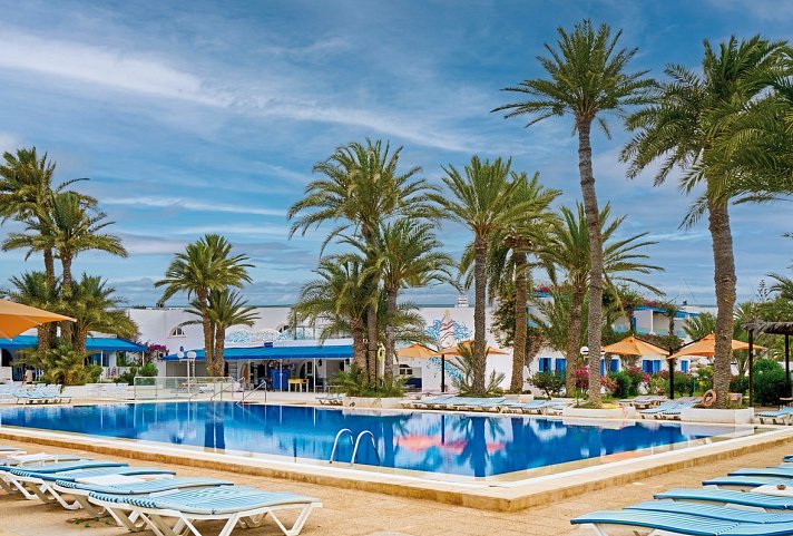 Hari Club Beach Resort