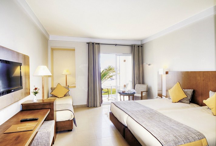 Vincci Helios Beach & Spa