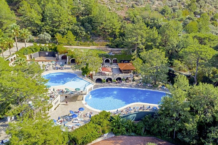 Montana Pine Resort Hotel & Spa