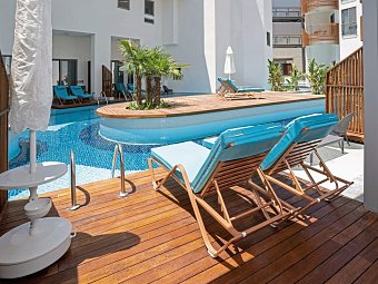 Liberty Fabay - Beispiel Terrasse Zimmer mit direktem Poolzugang (Zimmercodierungen D2P, DC2, D4P, DC4 & FB2)