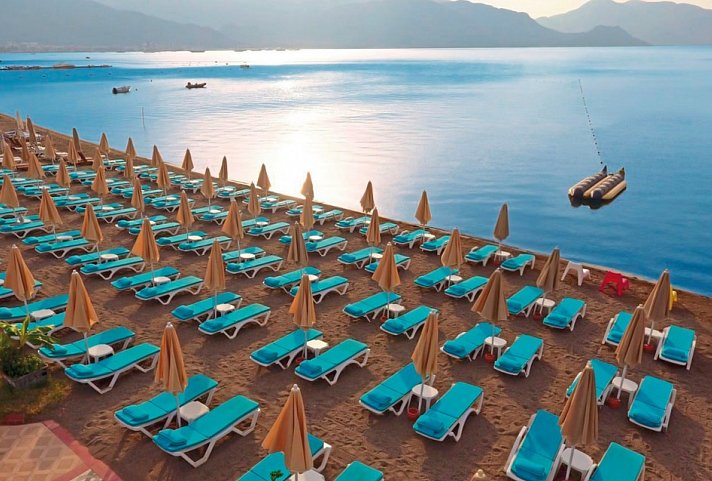 Lalila Blue Suites