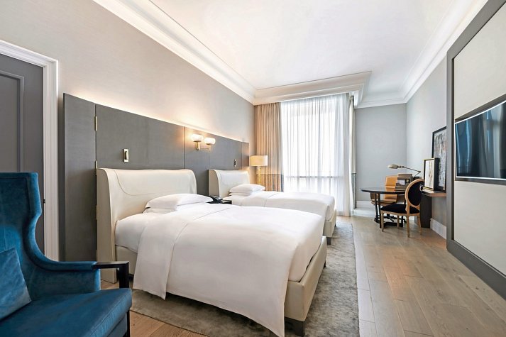 The Ritz-Carlton, Doha - Wohnbeispiel Deluxe Room (Zimmercodierung UD1)