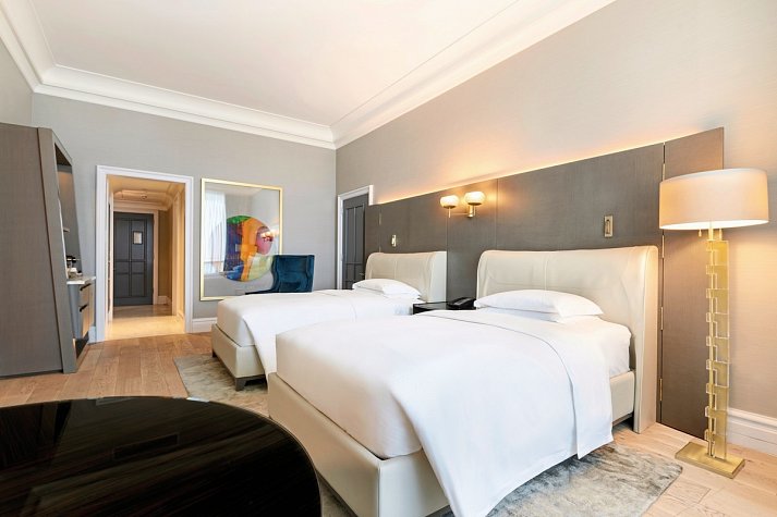 The Ritz-Carlton, Doha - Wohnbeispiel Deluxe Room (Zimmercodierung UD1)