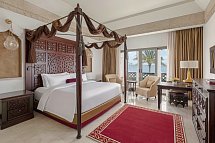 The Ritz-Carlton Sharq Village & Spa - Wohnbeispiel Deluxe Resort View (Zimmercodierungen UD1, UD2, UDM & UDP)