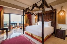 The Ritz-Carlton Sharq Village & Spa - Wohnbeispiel Deluxe Sea View Room (Zimmercodierung UDM)