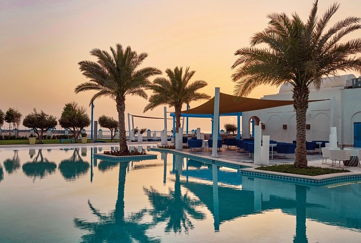 Hilton Salwa Beach Resort & Villas