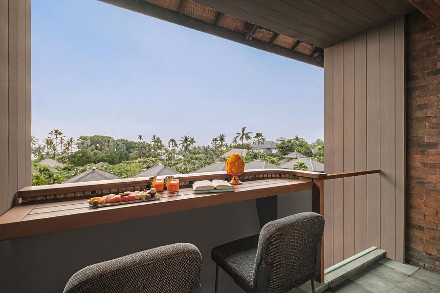 Bali Mandira Beach Resort & Spa - Beispiel Balkon Mandira Signature (Zimmercodierungen UB3 & UL3)