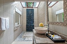 Bali Mandira Beach Resort & Spa - Beispiel Bad Garden Cottage (Zimmercodierungen UBG & ULG)
