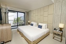 Jambuluwuk Oceano Seminyak - Wohnbeispiel Deluxe Balcony (Zimmercodierung UD2)