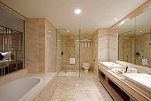 Platinum Hotel Jimbaran Beach Bali - Beispiel Bad Family Suite (Zimmercodierung WI1)