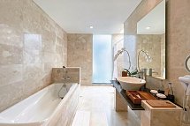 Legian Beach Hotel - Beispiel Bad Deluxe Garden Bungalow (Zimmercodierung BDG)