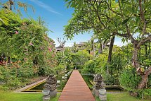 Legian Beach Hotel
