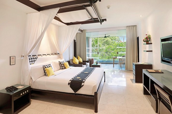Legian Beach Hotel