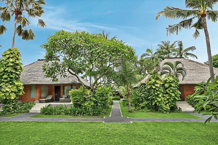 Legian Beach Hotel