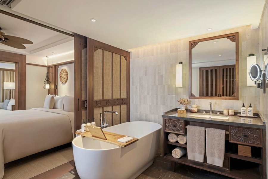 Paradisus by Meliá Bali - Beispiel Bad Junior Suite Garden View (Zimmercodierungen JBG, JB1, JIG, JI1, JLG & JL1)