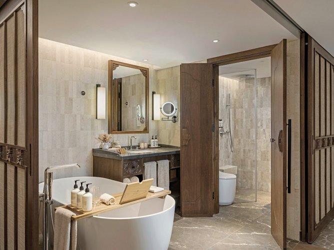Paradisus by Meliá Bali - Beispiel Bad Junior Suite Lagoon Access (Zimmercodierungen JBQ, JB2, JIQ, JI2, JLQ & JL2)
