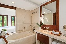 Maya Ubud Resort & Spa - Badbeispiel Impressive Forest Suite (Zimmercodierungen WB1 & WB2)