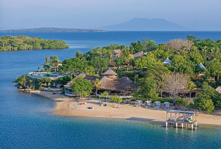 Menjangan Dynasty Resort