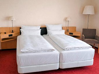 Hotel Dresden Neustadt - Wohnbeispiel Doppelzimmer Standard (Zimmercodierung DG1)