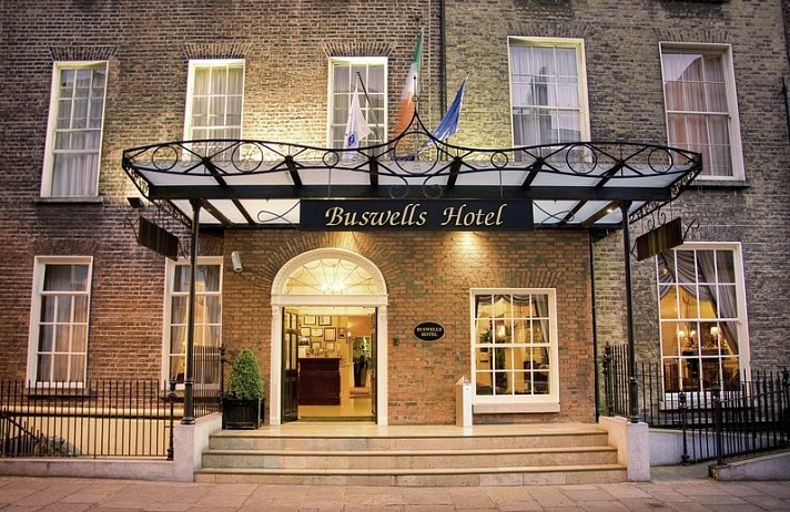 Buswells Hotel