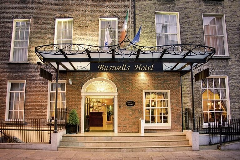 Buswells Hotel