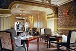 Buswells Hotel