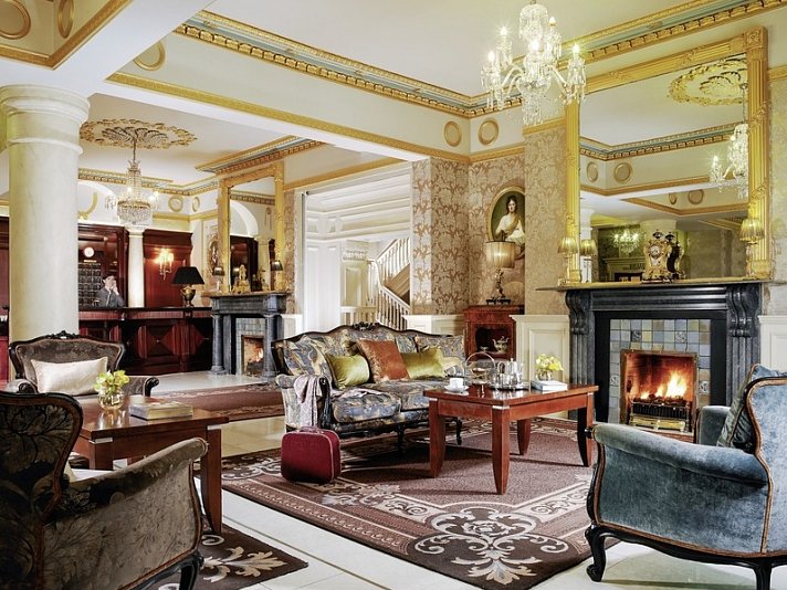 Buswells Hotel
