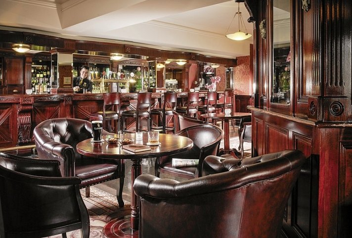 Buswells Hotel - Bar