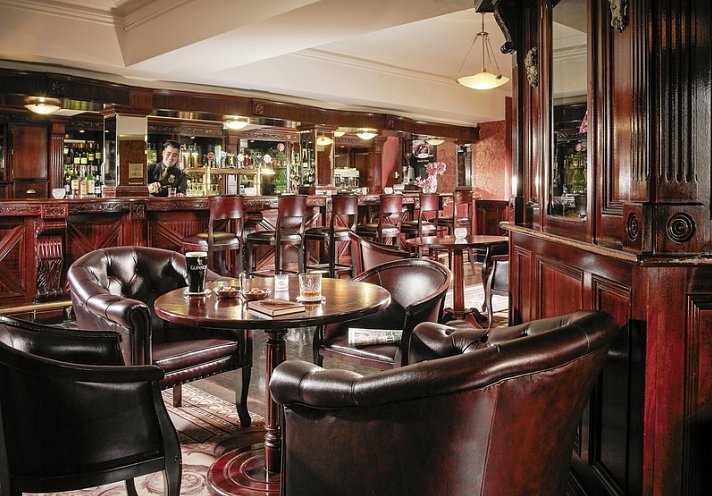 Buswells Hotel