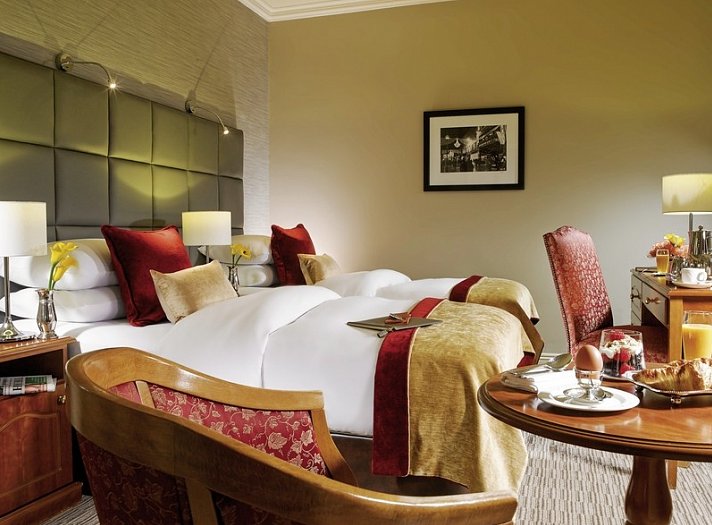 Buswells Hotel
