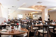 Academy Plaza Hotel