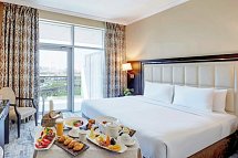 Copthorne Hotel Dubai - Wohnbeispiel Deluxe Suite One King Creek View (Zimmercodierung WB2)