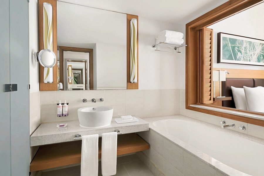 Mövenpick Hotel Jumeirah Beach - Beispiel Bad