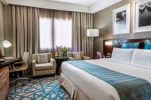 Crowne Plaza Dubai Deira - Wohnbeispiel Club Room (Zimmercodierung UL1)