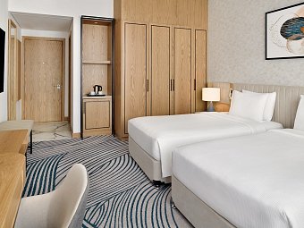 Crowne Plaza Dubai Jumeirah - Wohnbeispiel Standard Room (Zimmercodierung DB1)