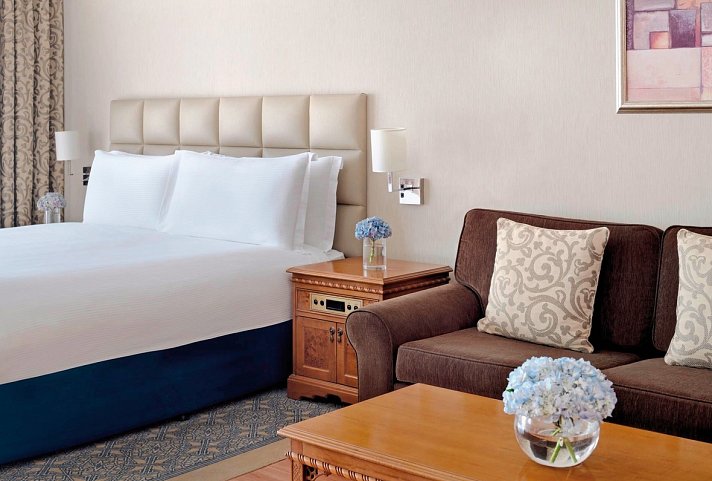 Millennium Plaza Downtown Hotel - Wohnbeispiel Club Room (Zimmercodierung UL1)